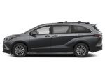 2025 Toyota Sienna XLE 8 Passenger