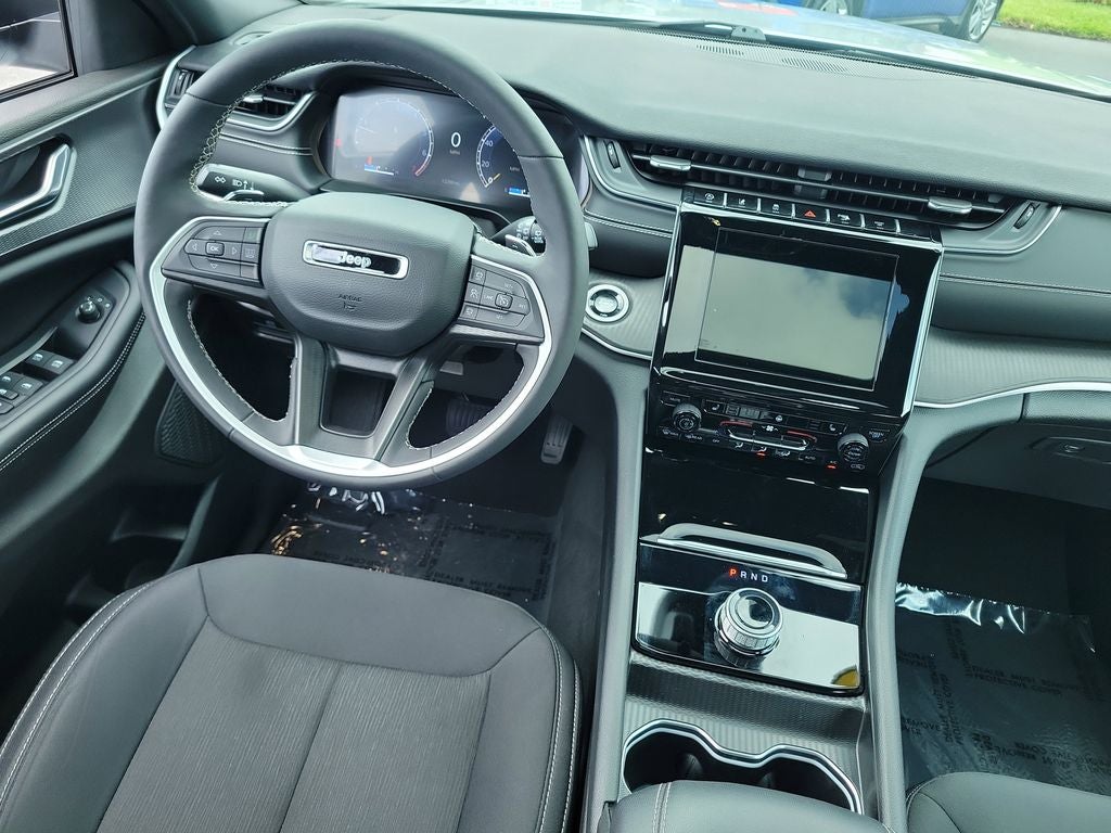 2024 Jeep Grand Cherokee L Laredo