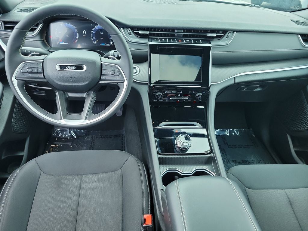 2024 Jeep Grand Cherokee L Laredo