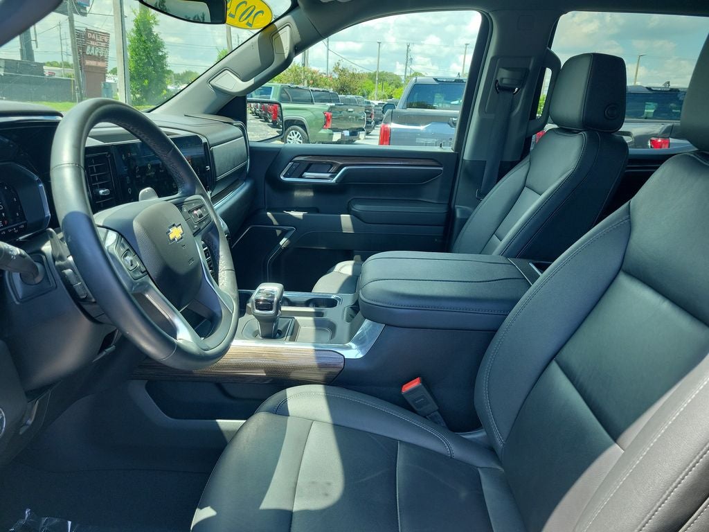 2024 Chevrolet Silverado 1500 LT