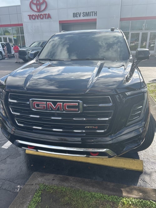 2025 GMC Yukon AT4