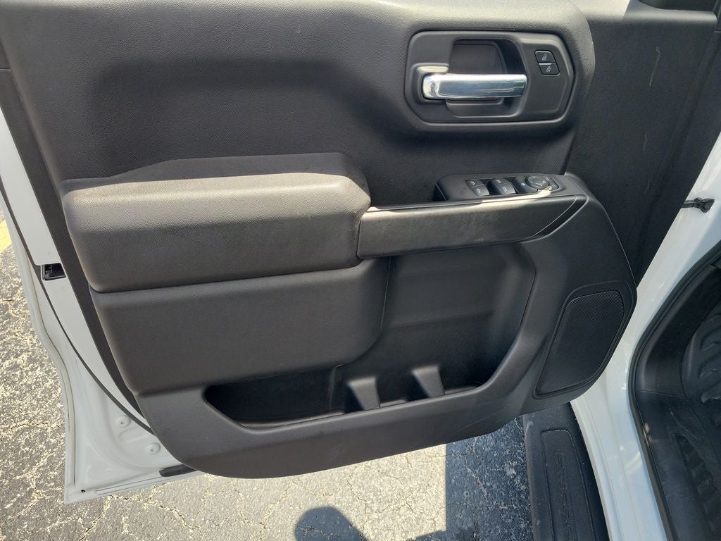 2023 GMC Sierra Pro