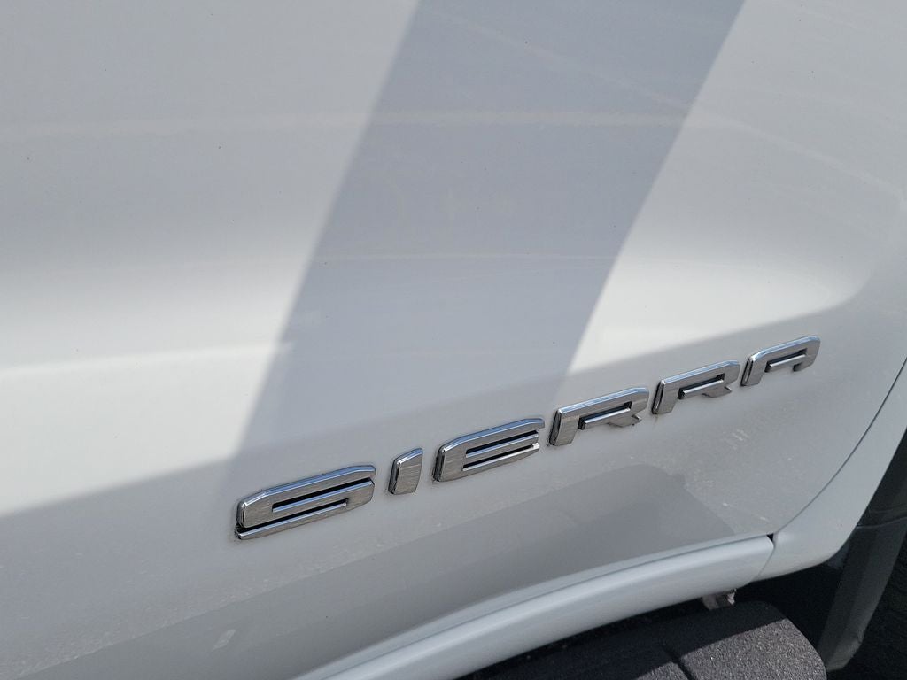 2023 GMC Sierra Pro