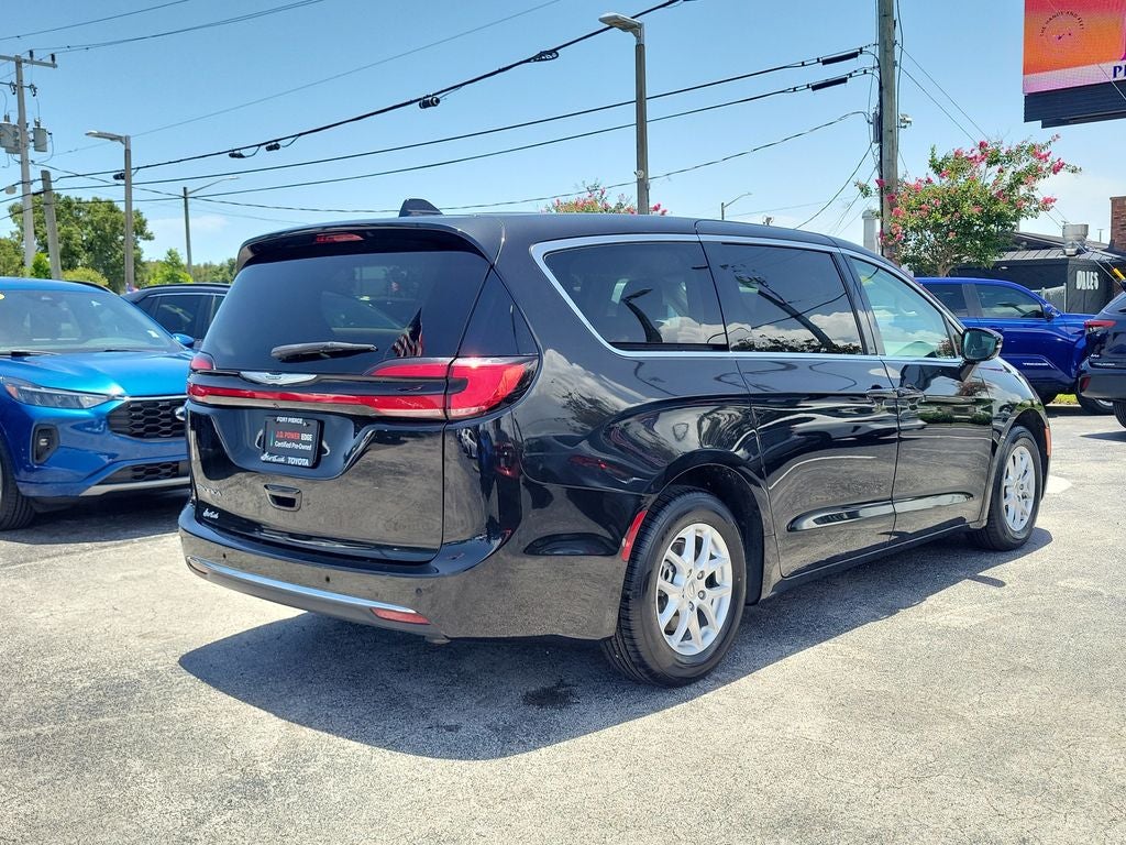 2024 Chrysler Pacifica Touring L