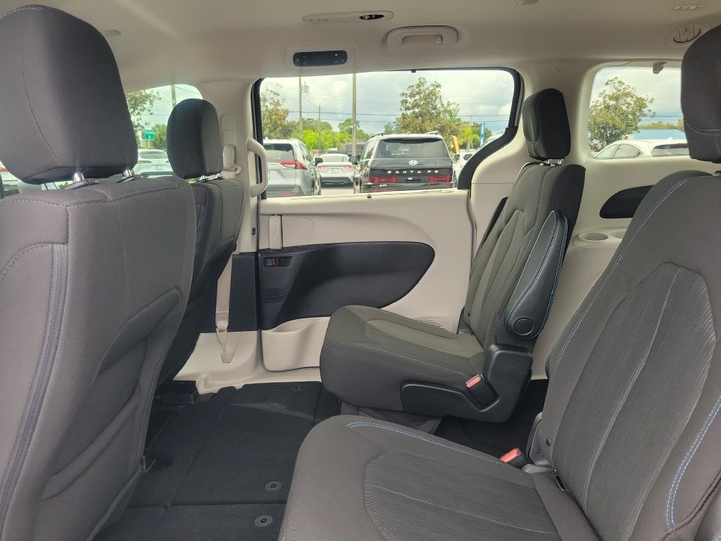 2021 Chrysler Pacifica Touring