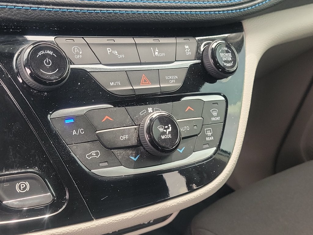 2021 Chrysler Pacifica Touring