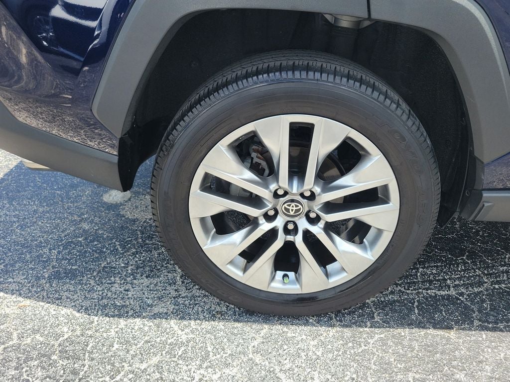 2025 Toyota RAV4 XLE Premium