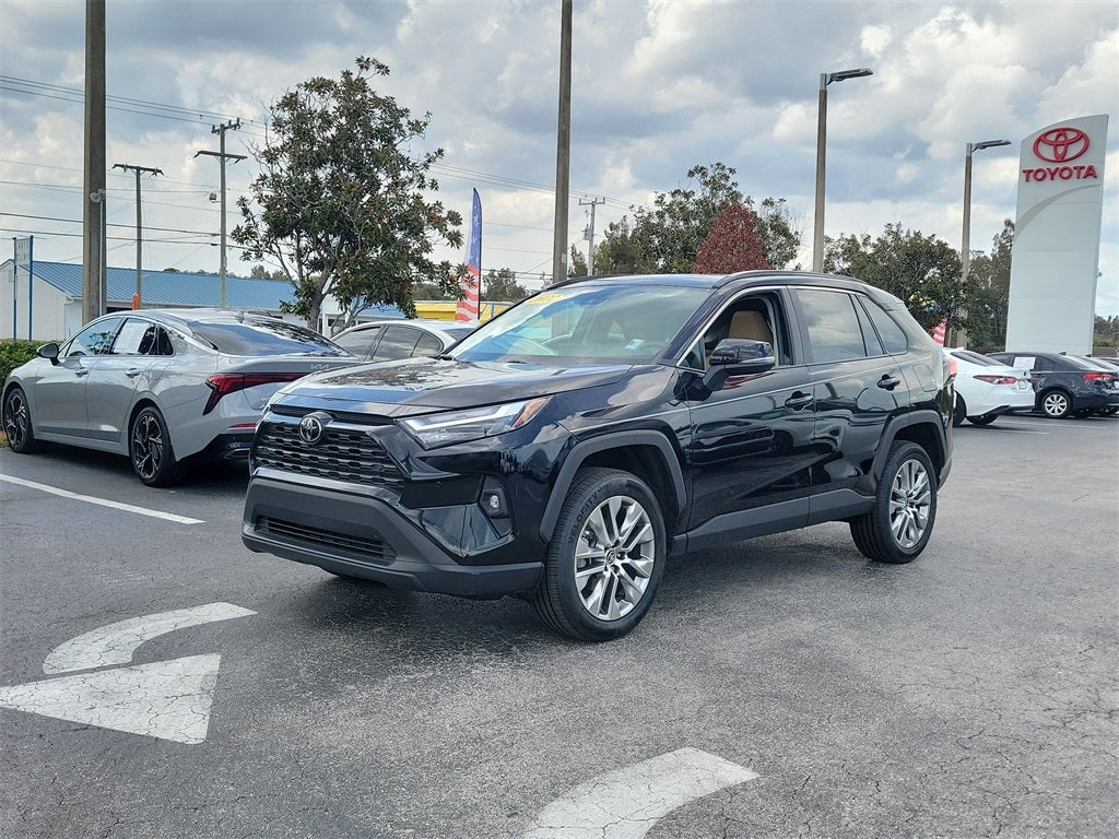 2022 Toyota RAV4 XLE Premium