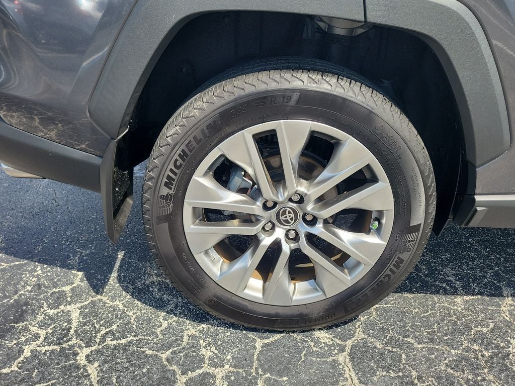 2025 Toyota RAV4 XLE Premium