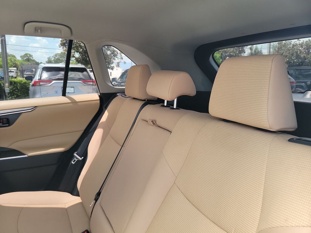 2025 Toyota RAV4 LE