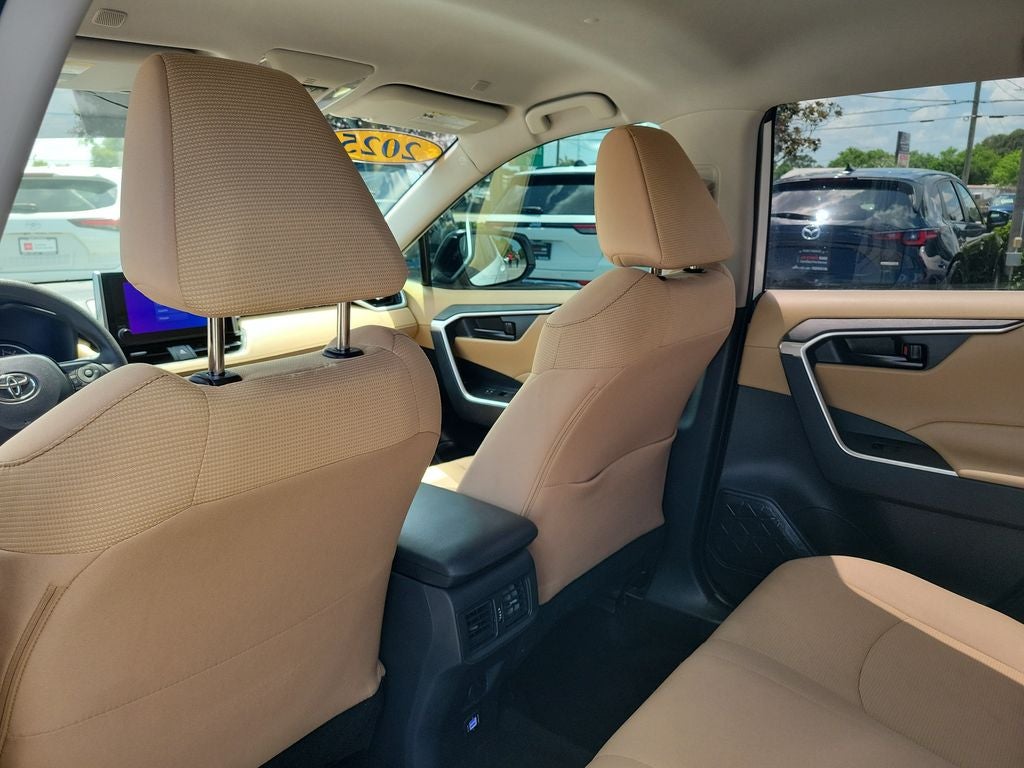 2025 Toyota RAV4 LE