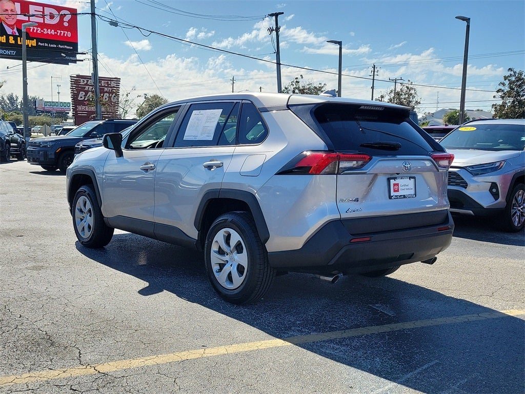 2022 Toyota RAV4 LE