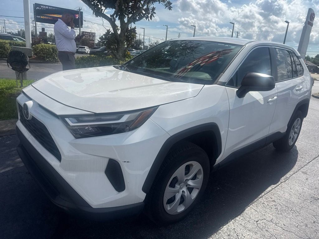 2024 Toyota RAV4 LE