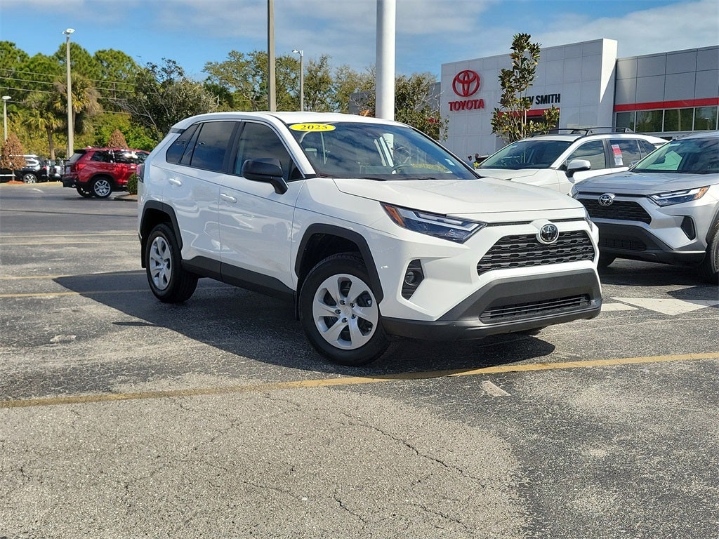 2025 Toyota RAV4 LE