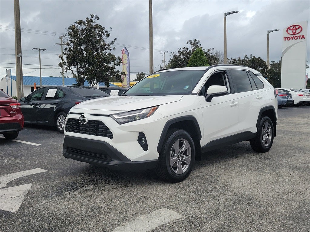 2025 Toyota RAV4 XLE