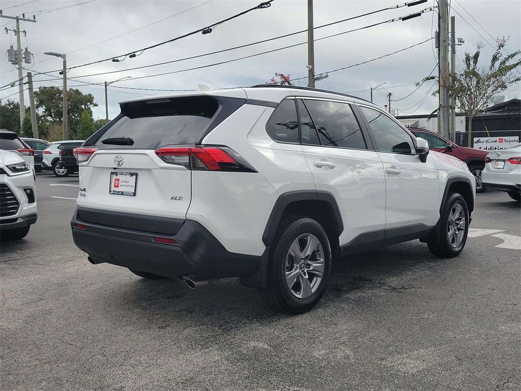 2025 Toyota RAV4 XLE