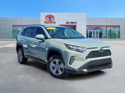2022 Toyota RAV4 XLE