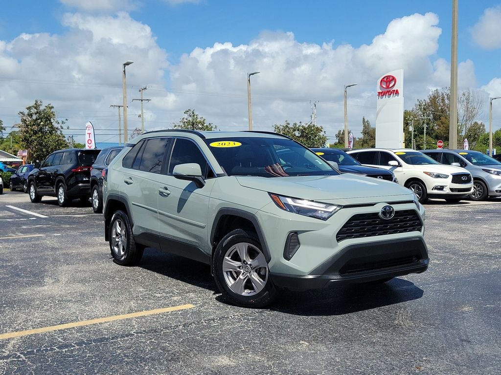 2023 Toyota RAV4 XLE