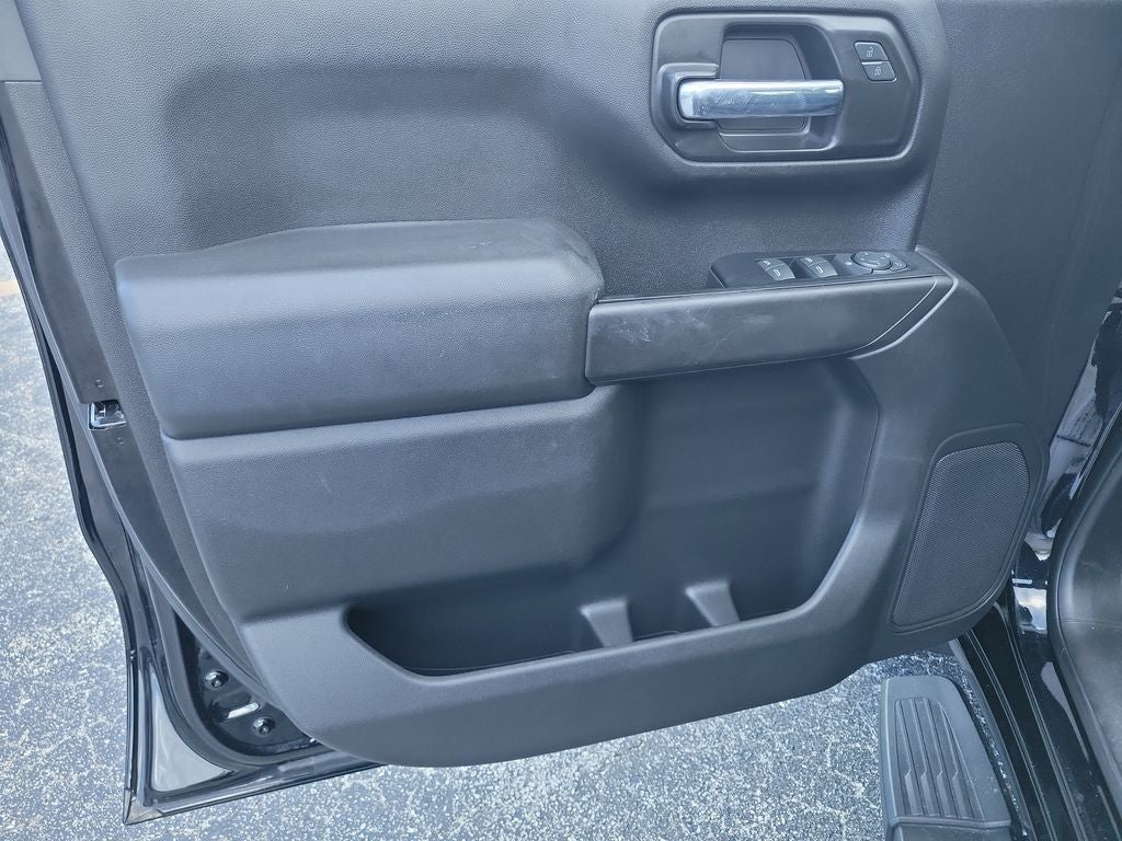 2021 Chevrolet Silverado Custom