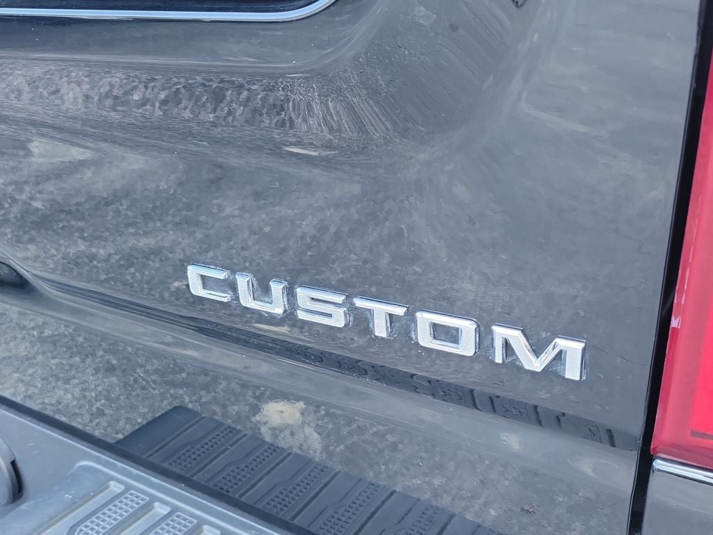 2021 Chevrolet Silverado Custom