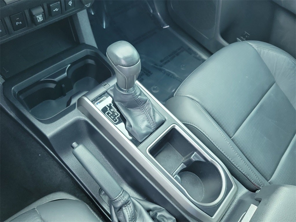 2022 Toyota Tacoma Limited V6