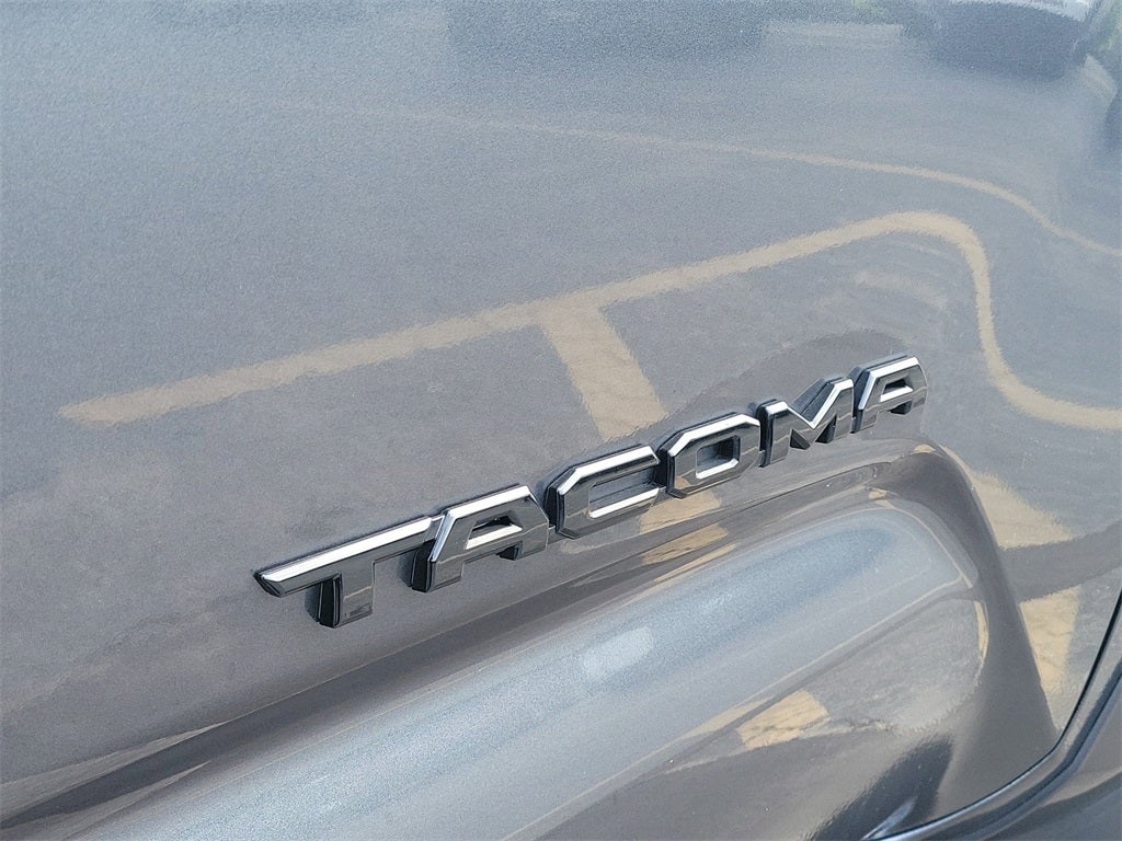 2022 Toyota Tacoma Limited V6