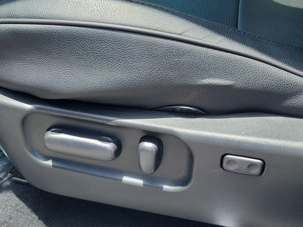 2023 Toyota Tacoma Limited V6