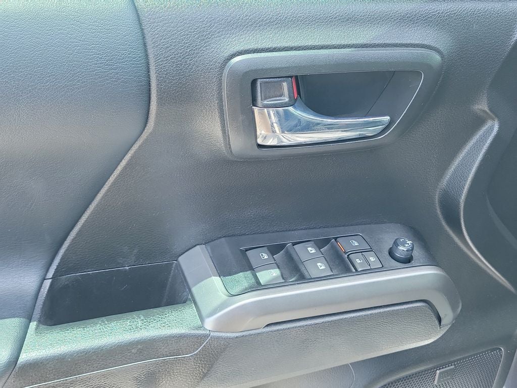2023 Toyota Tacoma Limited V6