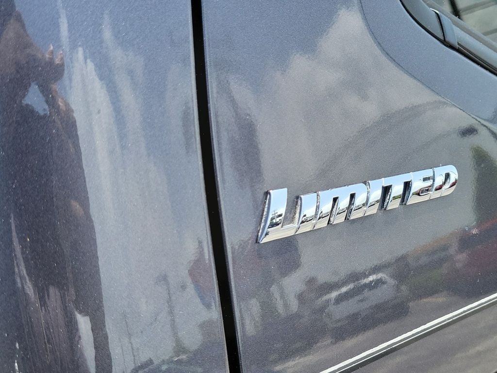 2023 Toyota Tacoma Limited V6