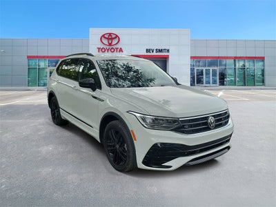 2022 Volkswagen Tiguan 2.0T SE R-Line Black
