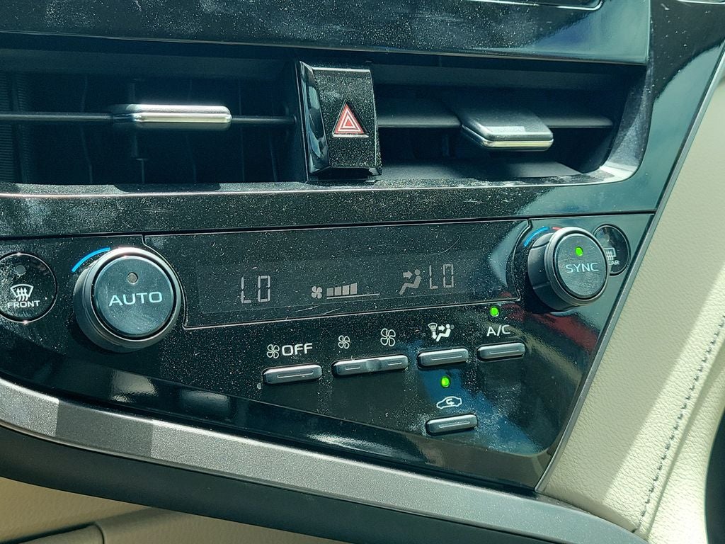 2024 Toyota CAMRY LE