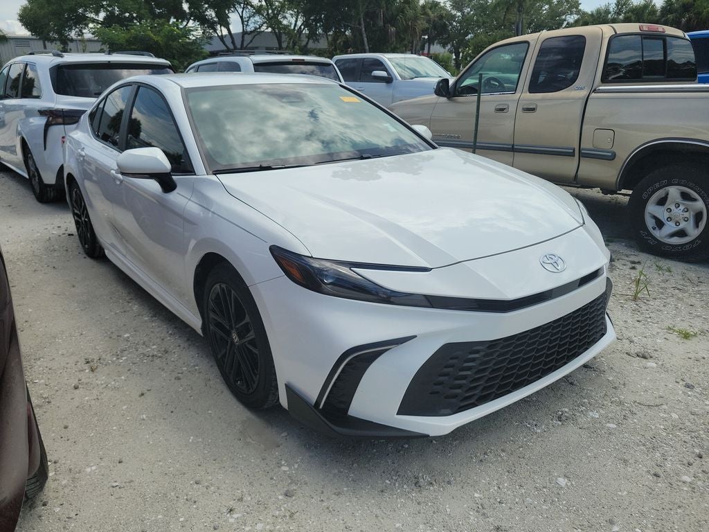 2025 Toyota Camry SE