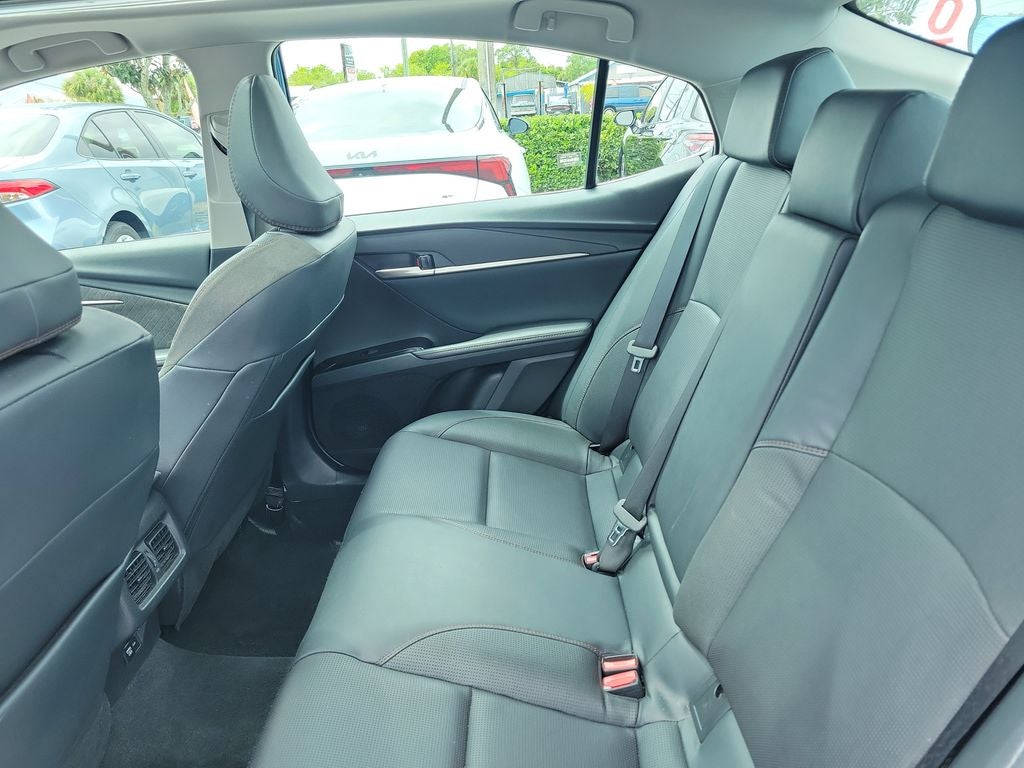 2025 Toyota CAMRY XLE