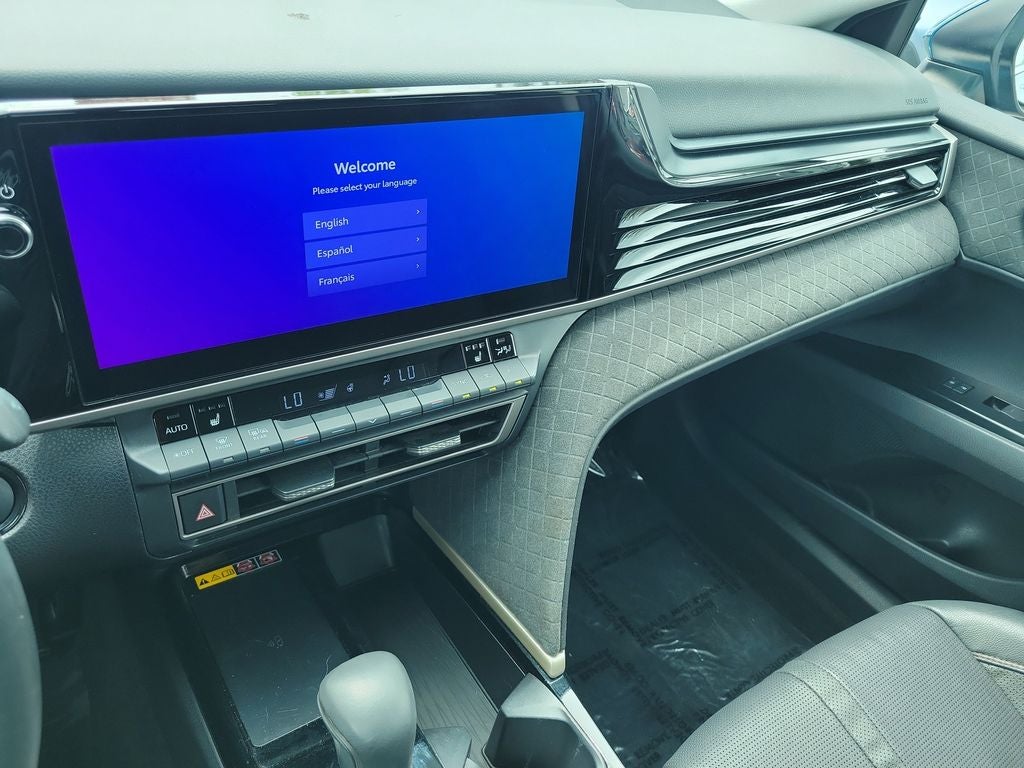 2025 Toyota CAMRY XLE