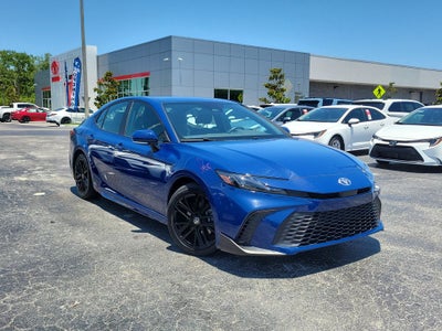 2025 Toyota Camry SE