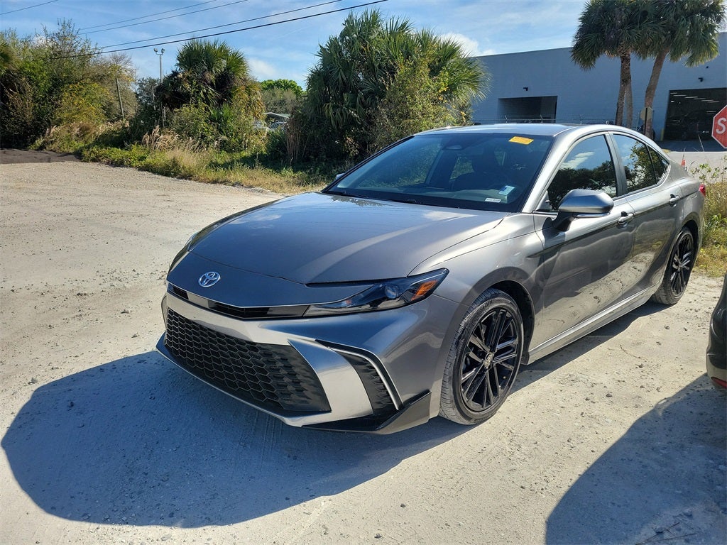 2025 Toyota Camry SE