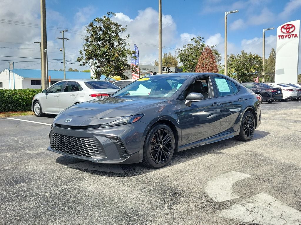 2025 Toyota Camry SE