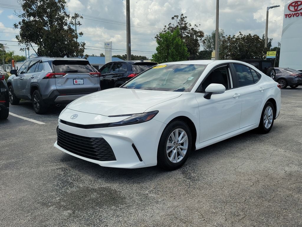 2025 Toyota Camry LE