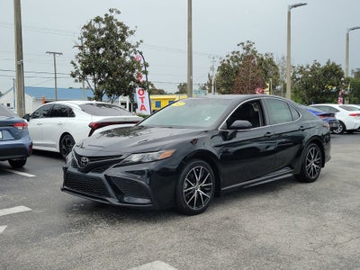 2022 Toyota Camry SE