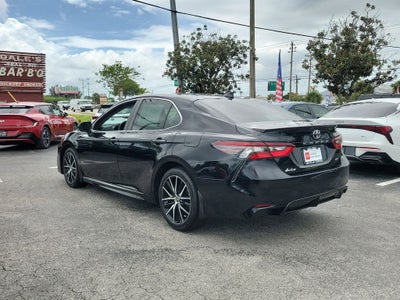 2022 Toyota Camry SE