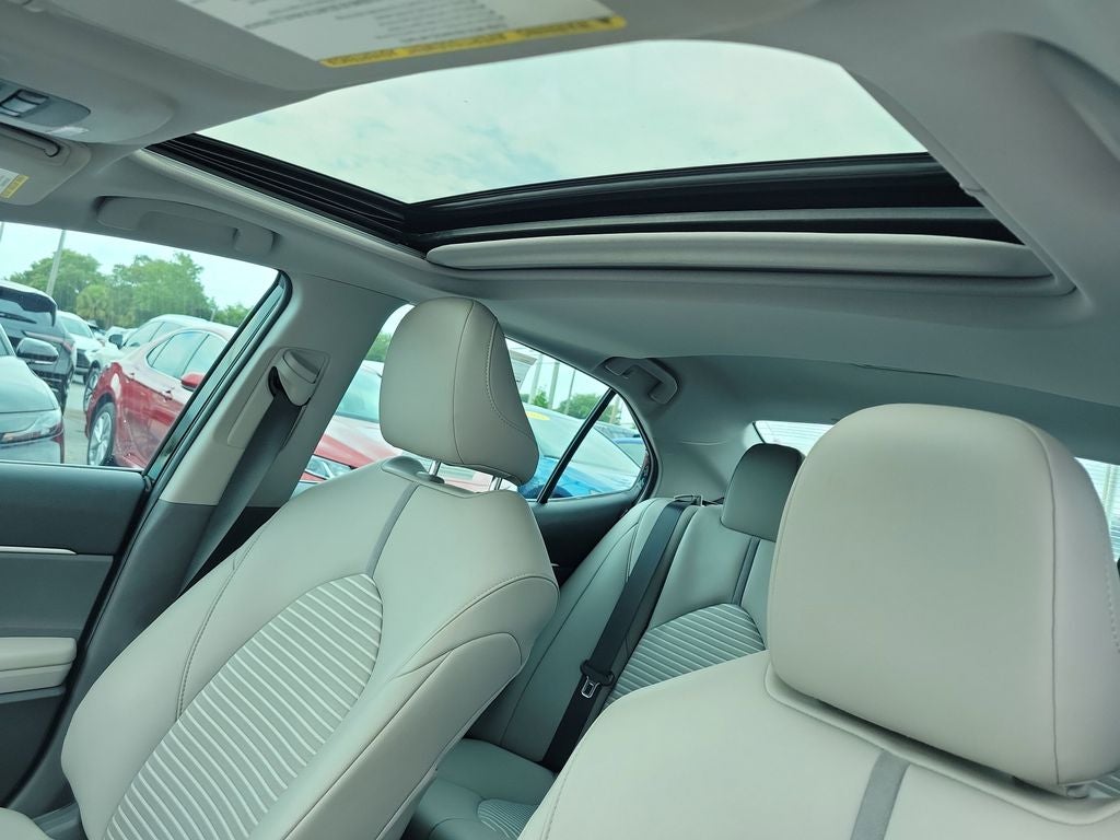 2020 Toyota Camry SE