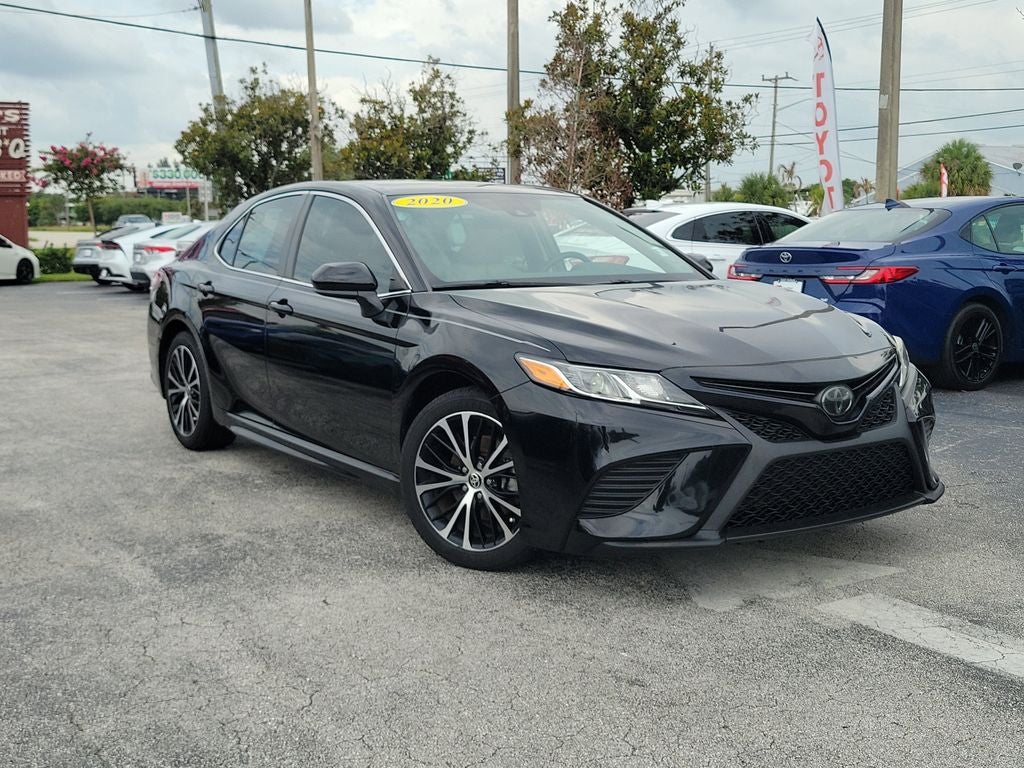 2020 Toyota Camry SE