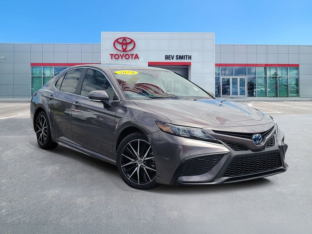 2024 Toyota CAMRY SE
