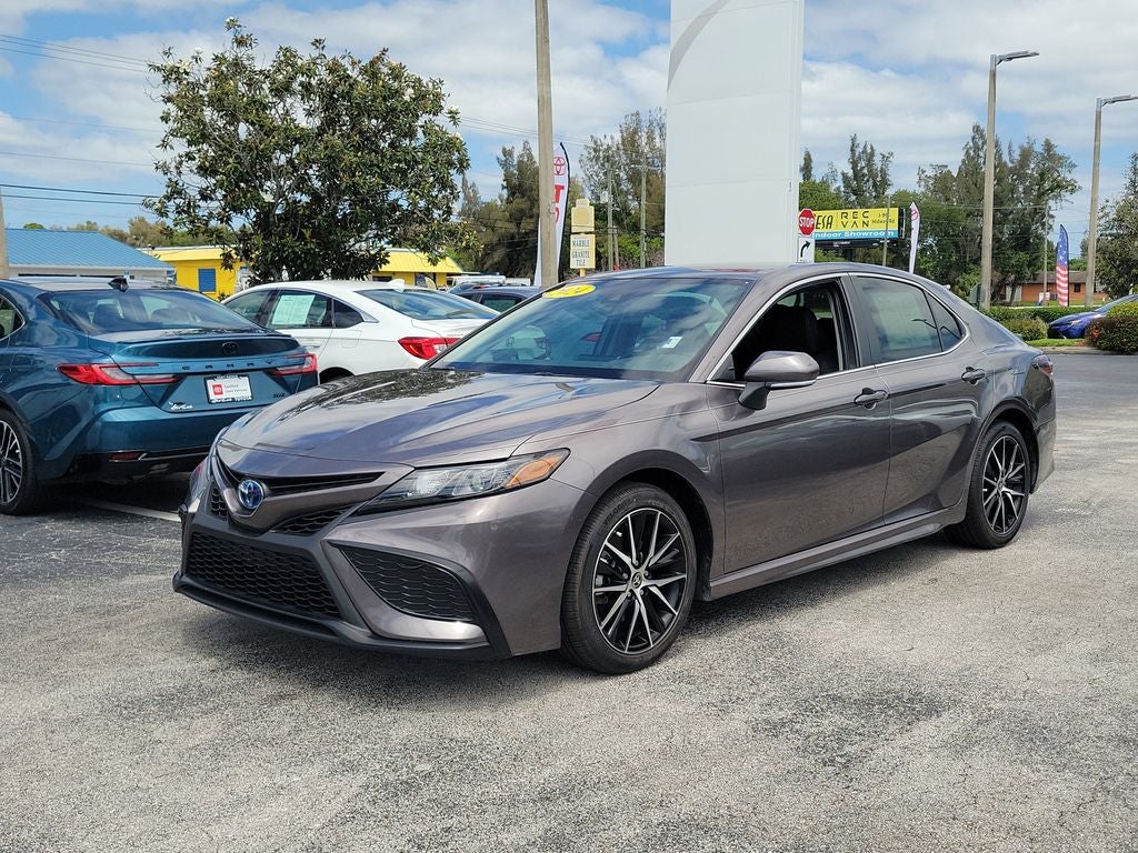 2024 Toyota CAMRY SE