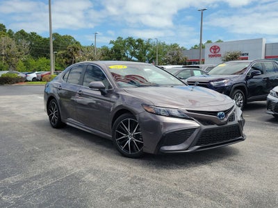 2024 Toyota CAMRY SE