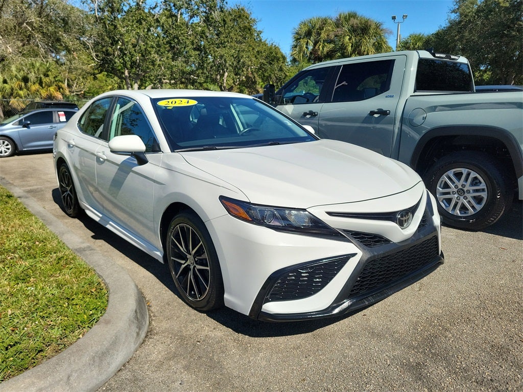 2024 Toyota Camry SE