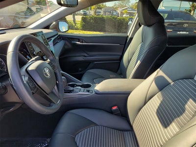 2023 Toyota Camry Hybrid SE