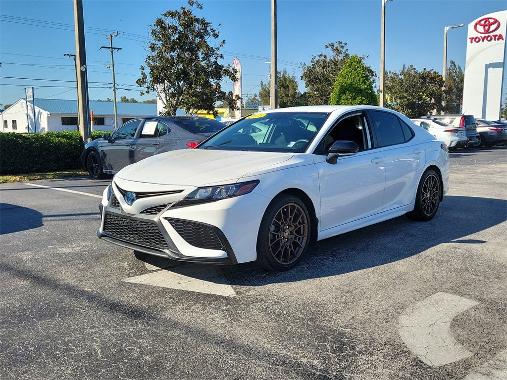 2023 Toyota Camry Hybrid SE
