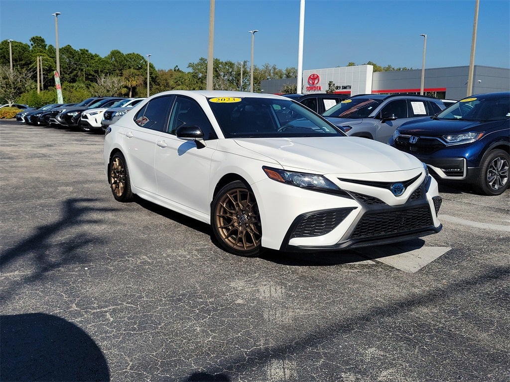 2023 Toyota Camry Hybrid SE