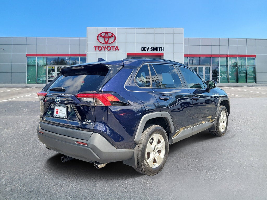 2021 Toyota RAV4 Hybrid XLE